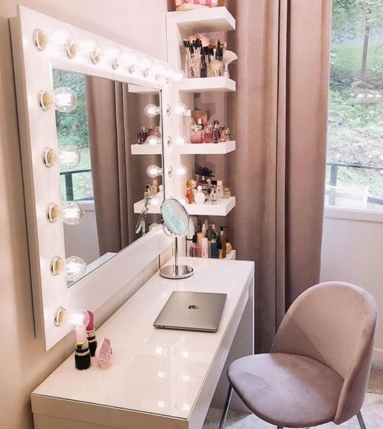 makeup-mirror-vanity-pink-decor
