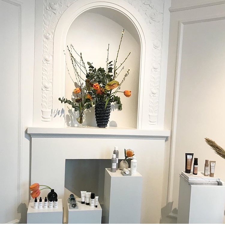 vanity-mirror-fireplace-event-blogg-iconmirror